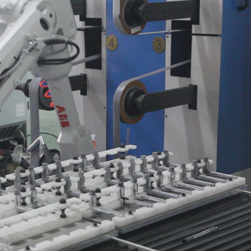 منتجات الحمام المعالجة الصناعية تشغيل Cnc ستة محاور الذراع الروبوتية الآلية آلة الروبوت الملمع